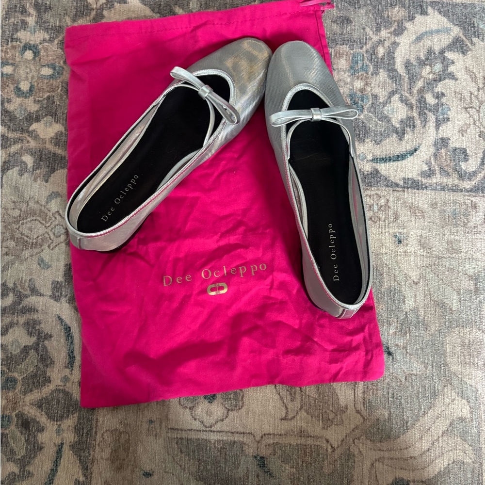 9 Dee Ocleppo Silver Metallic Ballet Flats